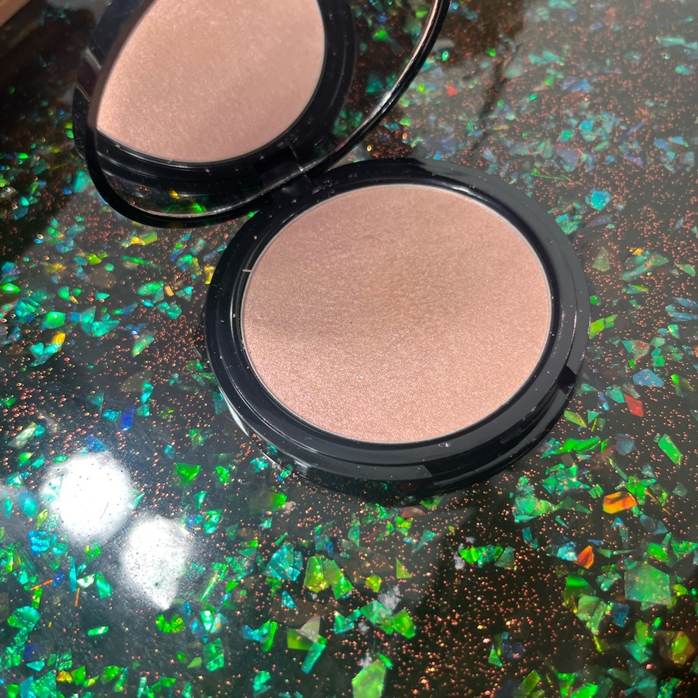 Aesthetica starlite highlighter in cosmo
